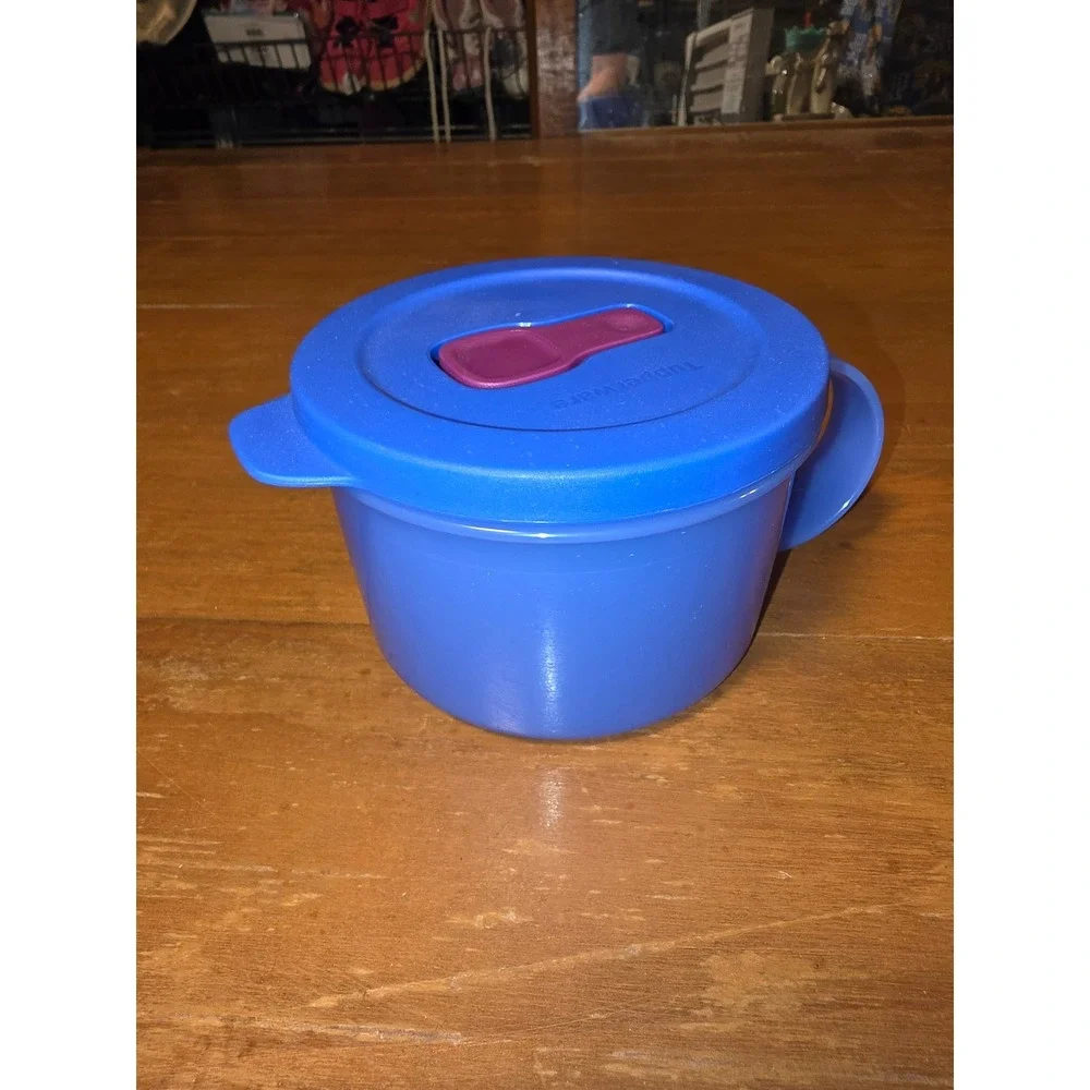 Tupperware CrystalWave Blue Microwave Soup Mug 16oz with Pink Vent Lid 5267A-4